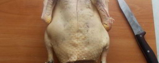 Шаг 1: рулета из утки с финиками и орехами