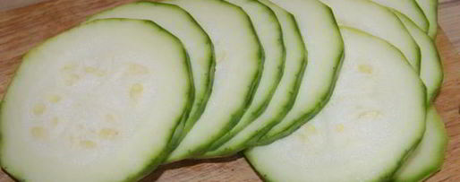 Шаг 1: рулетиков из кабачков и помидоров