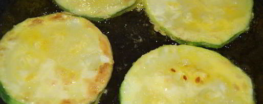 Шаг 2: рулетиков из кабачков и помидоров