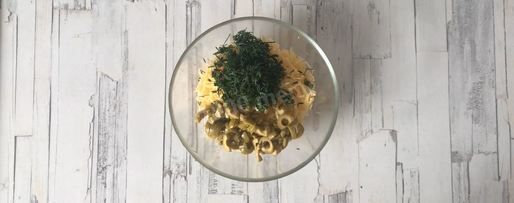 Шаг 4: рулетиков из слоеного теста с сыром