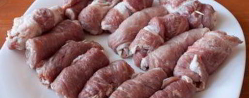 Шаг 2: рулетики из свинины с черносливом