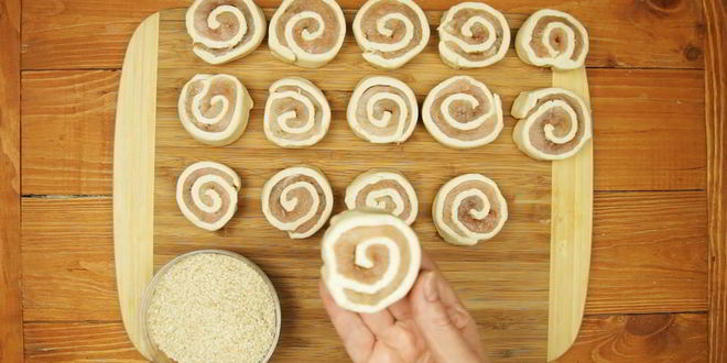 Рецепт рулетиков с курицей и кунжутом