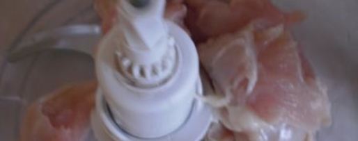 Шаг 1: рулетиков в куриной шкурке