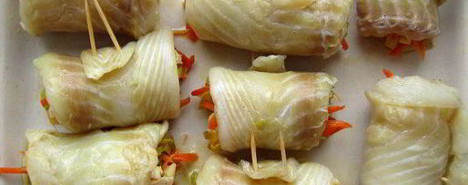 Шаг 5: рулетов из камбалы на циновке из порея