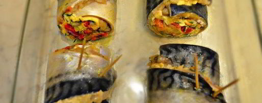 Шаг 7: рулетов из скумбрии с сыром и овощами