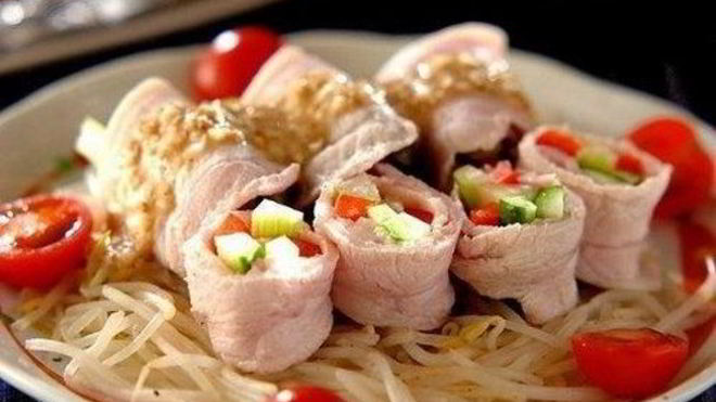 Рецепт Закусочных рулетиков из ветчины с овощами