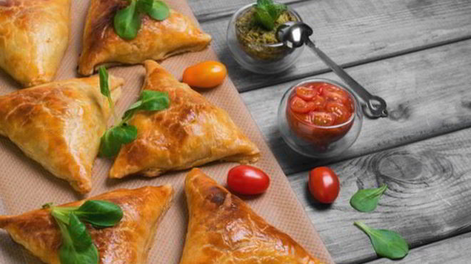 Рецепт Домашней самсы с курицей из слоеного теста