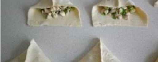 Шаг 1: самсы из слоеного теста с курицей