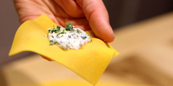 Рецепт самсы с сыром из покупного и из самодельного теста