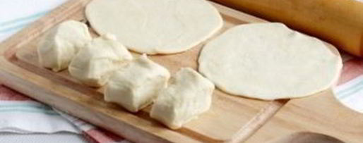 Шаг 1: самсы с сыром из слоеного теста