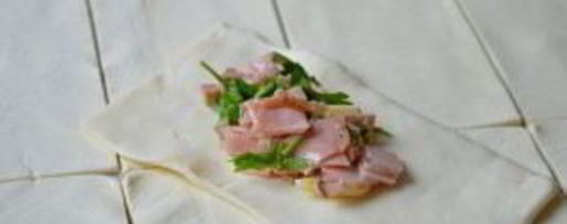 Шаг 3: самсы с ветчиной и сыром