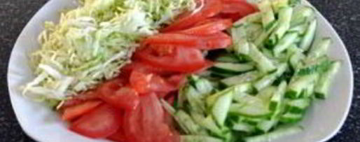 Шаг 3: шаурмы с капустой и курицей