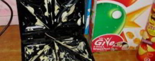 Шаг 3: шаурмы с колбасой и сыром