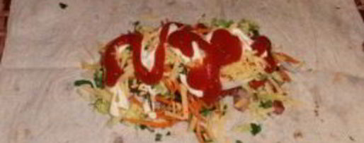 Шаг 9: шаурмы с колбасой