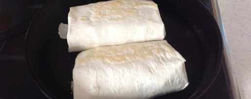 Шаг 7: шаурмы с курицей в лаваше