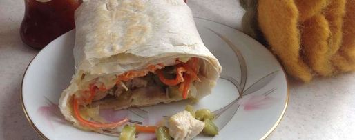 Шаг 8: шаурмы с курицей в лаваше