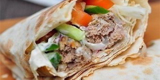 Рецепт шаурмы с люля-кебаб и овощами в чесночно-йогуртовом соусом