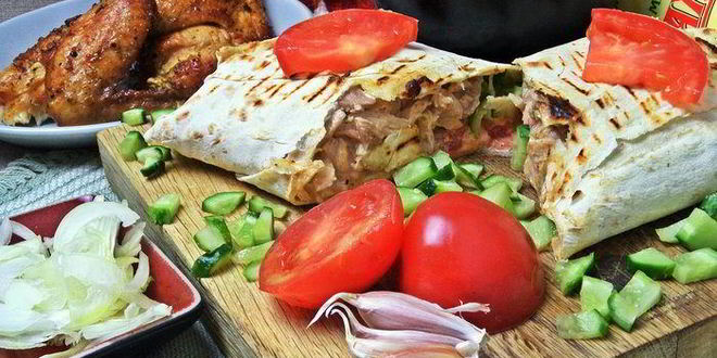 Рецепт шавермы с запеченной курицей и майонезным соусом