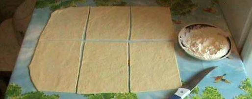 Шаг 4: сосисок в дрожжевом тесте