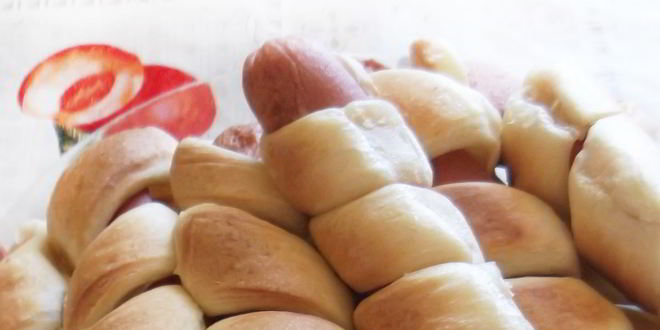 Рецепт сосисок в слоеном бездрожжевом тесте в духовке