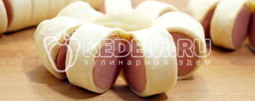 Шаг 3: сосисок в тесте цветочки