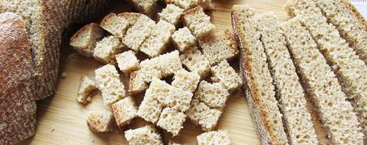 Шаг 1: хлебных сухариков