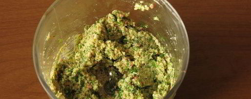 Шаг 4: крабовых сухариков