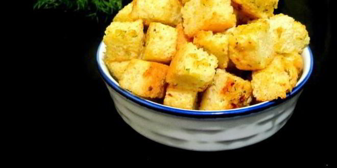 Рецепт луковых сухариков к салатам и супам