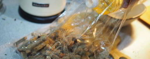 Шаг 8: пикантных сухариков к пиву