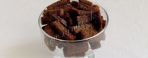 Шаг 7: ржаных сухариков с чесноком