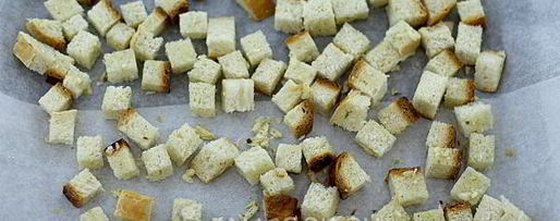 Шаг 6: сухариков чесночных