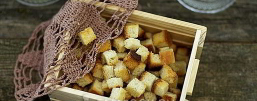 Шаг 8: сухариков чесночных