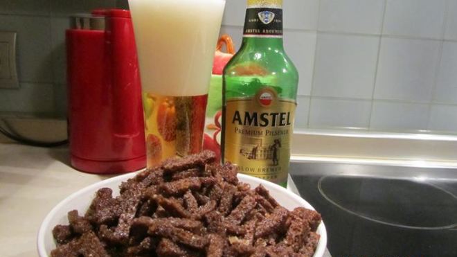 Рецепт Сухариков из черного хлеба с чесноком