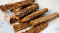 Рецепт Сухариков из черного хлеба в духовке