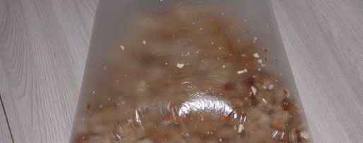 Шаг 3: сухариков из хлеба с чесноком