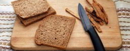 Шаг 2: сухариков на сковороде