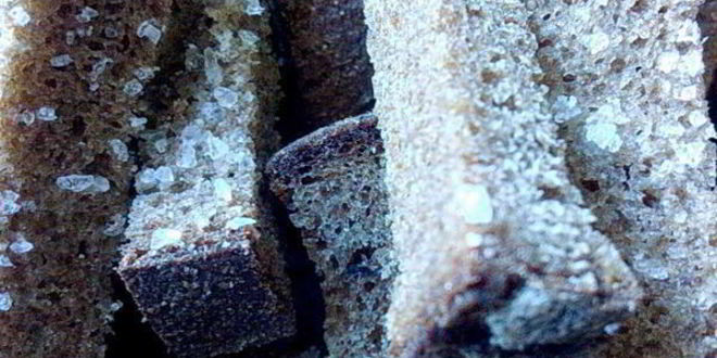 Рецепт сухариков ржаных с чесноком