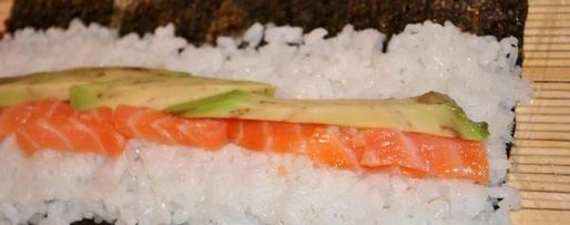 Шаг 6: маков суши с лососем и авокадо