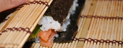 Шаг 7: маков суши с лососем и авокадо