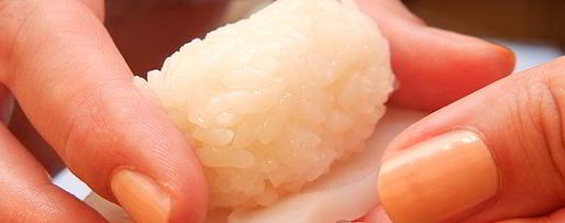 Шаг 6: нигирей-суш с кальмаром