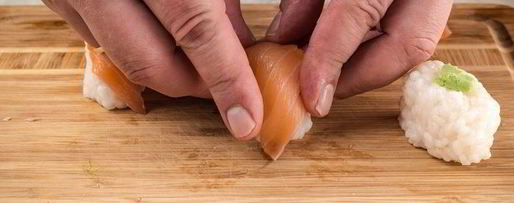 Шаг 11: ролла калифорния и суши нигири