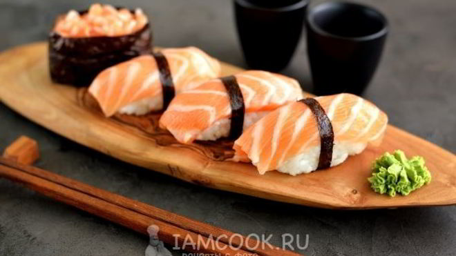 Рецепт Суш нигири и гунканы с лососем