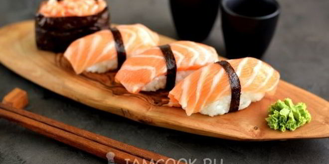 Рецепт суш нигири и гунканы с лососем