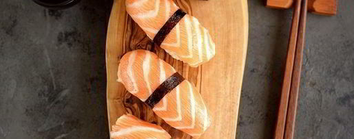 Шаг 12: суш нигири и гунканы с лососем