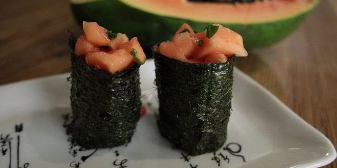 Рецепт суш с папайей и медом