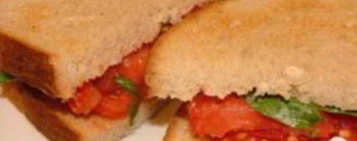 Шаг 4: румяного сэндвича с помидором