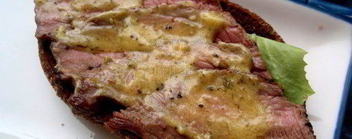 Шаг 5: сэндвича с говядиной, лисичками и горчичным соусом