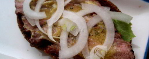 Шаг 6: сэндвича с говядиной, лисичками и горчичным соусом