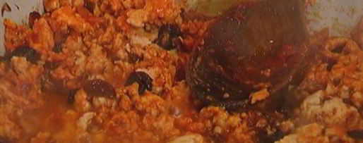 Шаг 5: сэндвича с индейкой, изюмом и оливками