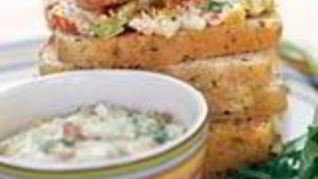 Рецепт Сэндвича с куриным салатом и миндалем